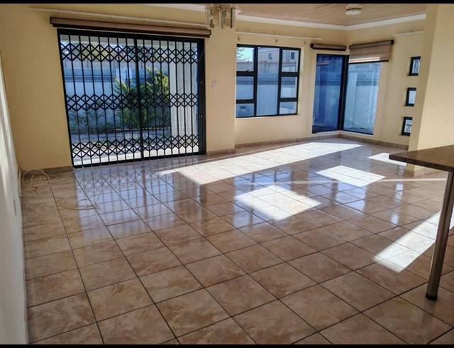 3 BEDROOM HOUSE FOR SALE IN WOODHILL ESTATE